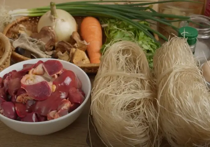Cách Nấu Miến Lòng Gà Nấm Hương Ngon Chuẩn Vị Gia Đình
