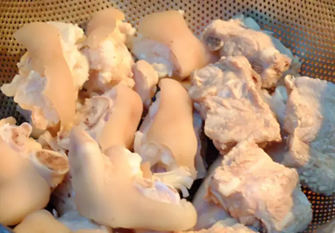 Cách Nấu Miến Măng Giò Heo Thơm Ngon Chuẩn Vị Tại Nhà