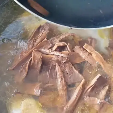 Cách Nấu Miến Măng Sườn Chuẩn Vị, Đậm Đà Hấp Dẫn