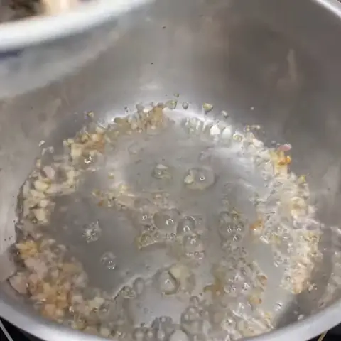 Hướng Dẫn Cách Nấu Cá Linh Kho Me Tại Nhà Đơn Giản Nhất Hướng Dẫn Cách Nấu Cá Linh Kho Me Tại Nhà Đơn Giản Nhất