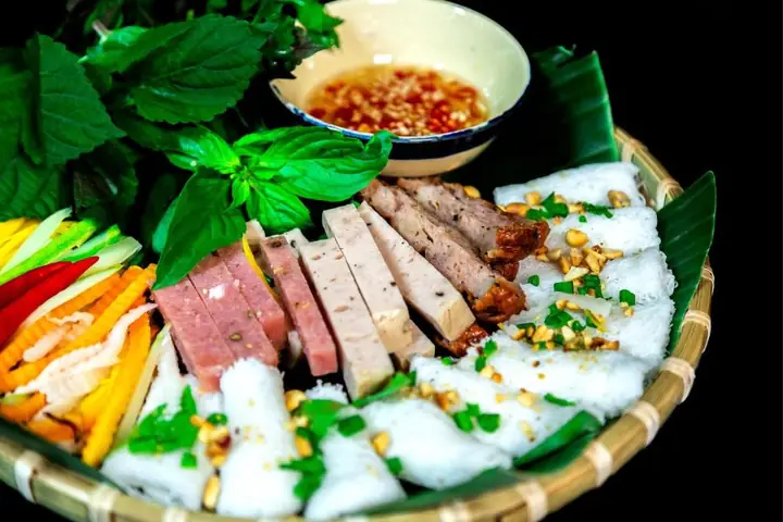 Nem nướng bánh hỏi