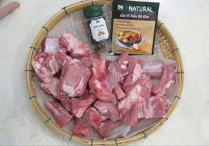 Hướng Dẫn Chi Tiết Cách Nấu Món Sườn Kho Thơm Ngon Chuẩn Vị