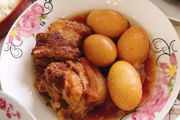 Cách Nấu Món Thịt Kho Tàu Miền Nam Chuẩn Vị Gia Đình