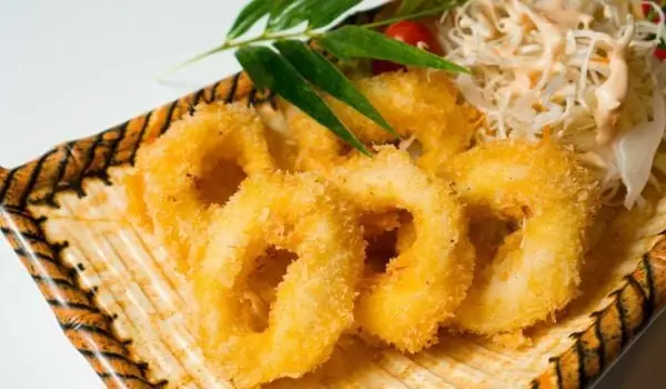 Cách Nấu Mực Chiên Giòn Ngon Tuyệt Đỉnh Ai Cũng Mê Cách Nấu Mực Chiên Giòn Ngon Tuyệt Đỉnh Ai Cũng Mê