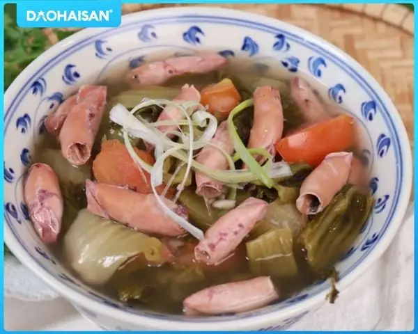 Hướng dẫn chi tiết cách nấu mực xào dưa chua ngon chuẩn vị