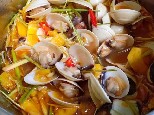 Cách nấu ngao hấp dứa thơm ngon chuẩn vị tại nhà Cách nấu ngao hấp dứa thơm ngon chuẩn vị tại nhà