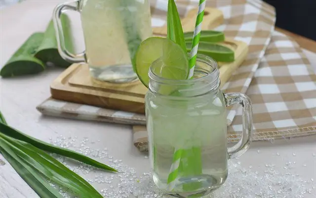 Cách nấu nha đam lá dứa có màu xanh tự nhiên, thanh mát