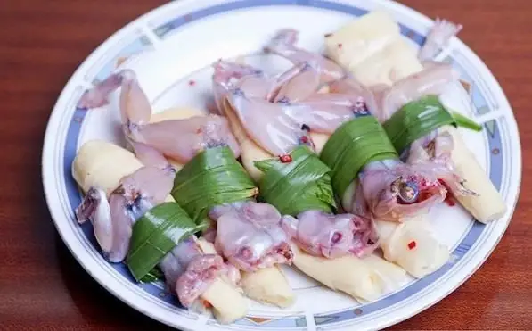 Công Thức Nấu Nhái Om Măng Ngon Chuẩn Vị Gia Đình Công Thức Nấu Nhái Om Măng Ngon Chuẩn Vị Gia Đình