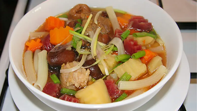 cách nấu nui xuong heo