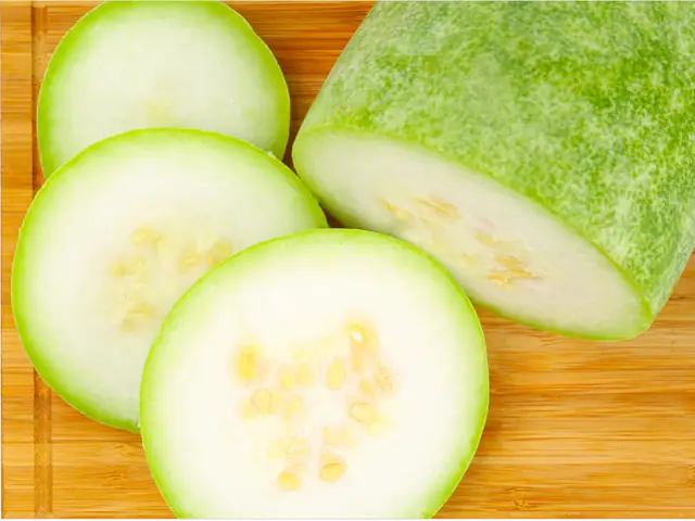 Hướng dẫn chi tiết cách nấu nước bí đao trị mụn và dưỡng da