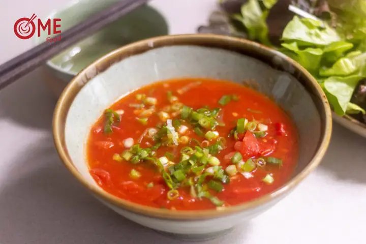 1. Cách làm nước chấm rau sống từ cà chua