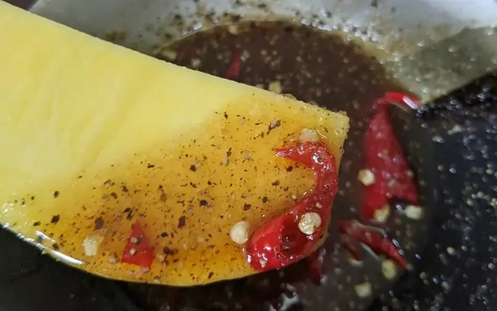 Cách làm nước mắm đường tiêu đen chấm xoài