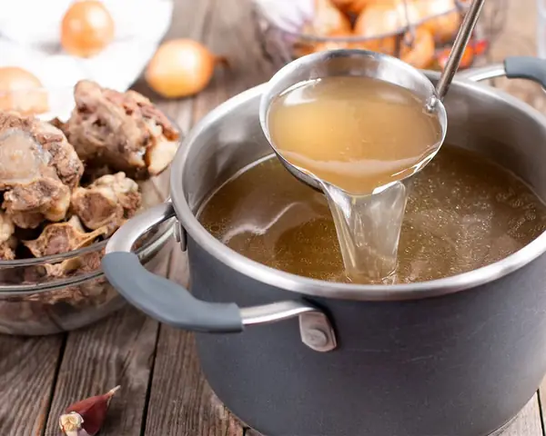 Hướng dẫn cách nấu nước cháo loãng cho bé ăn dặm