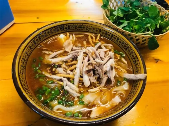 Cách Nấu Nước Dùng Phở Bò Gà Chuẩn Vị Tại Nhà Đậm Đà Nhất