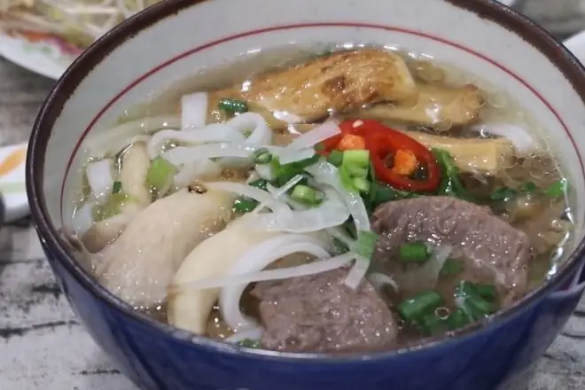 Cách Nấu Nước Dùng Phở Bò Gà Chuẩn Vị Tại Nhà Đậm Đà Nhất