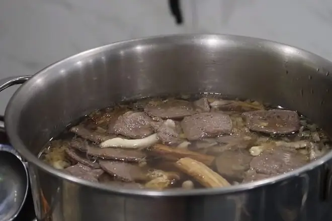 Cách Nấu Nước Dùng Phở Bò Gà Chuẩn Vị Tại Nhà Đậm Đà Nhất