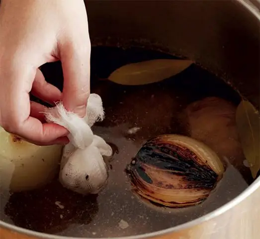 Cách nấu nước dùng với sá sùng Cách nấu nước dùng với sá sùng