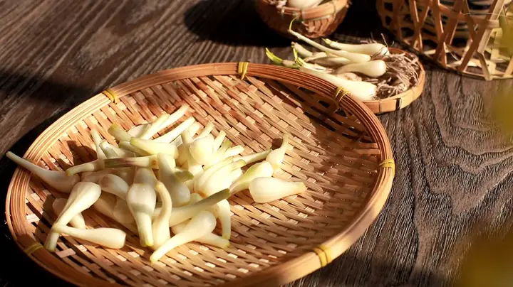 Cách Nấu Nước Đường Ngâm Kiệu Chua Ngọt Chuẩn Vị Tết