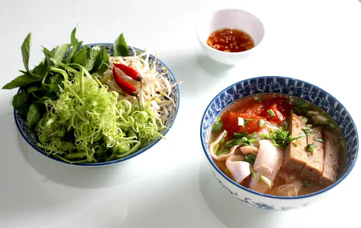 Cách Nấu Nước Lèo Bằng Mực Khô Thơm Ngọt Chuẩn Vị Gia Đình