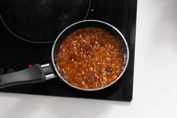 Cách Nấu Nước Me Làm Bánh Tráng Trộn Ngon Chuẩn Vị SaiGon