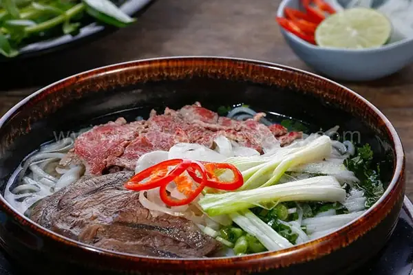 Hướng Dẫn Chi Tiết Cách Nấu Nước Phở Bò Ngon Chuẩn Vị Tại Nhà