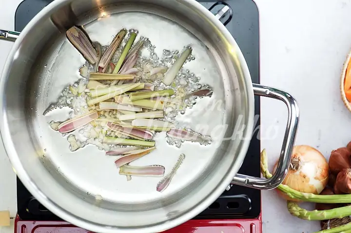 Hướng Dẫn Cách Nấu Nước Sốt Bánh Mì Bò Kho Đậm Đà Chuẩn Vị