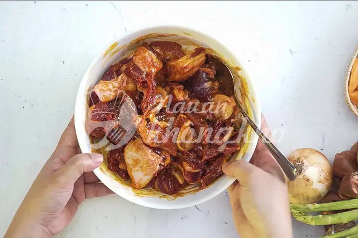 Hướng Dẫn Cách Nấu Nước Sốt Bánh Mì Bò Kho Đậm Đà Chuẩn Vị