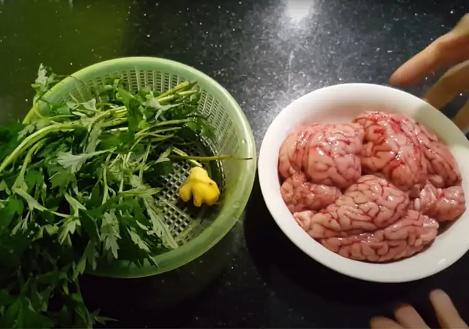 Cách Nấu Óc Bò Ngải Cứu Thơm Ngon, Không Tanh Và Chuẩn Vị Cách Nấu Óc Bò Ngải Cứu Thơm Ngon, Không Tanh Và Chuẩn Vị
