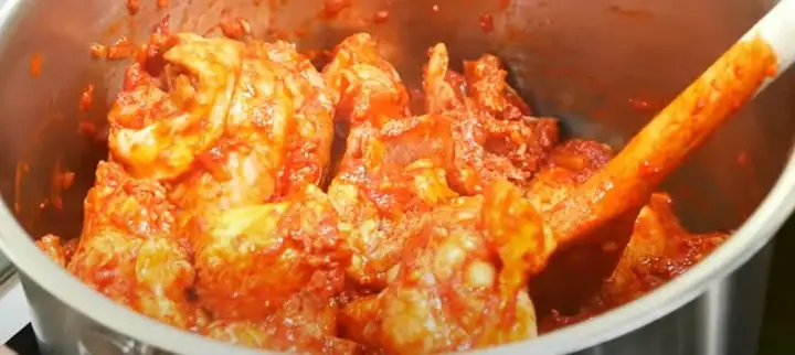 Hướng dẫn chi tiết cách nấu phở gà của Vành Khuyên chuẩn vị