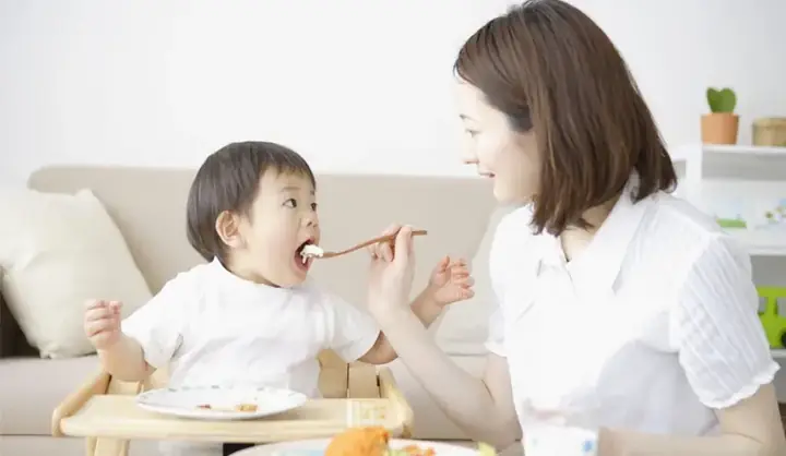 Cách Nấu Phô Mai Con Bò Cười: Công Thức Chuẩn Cho Bé Yêu Cách Nấu Phô Mai Con Bò Cười: Công Thức Chuẩn Cho Bé Yêu