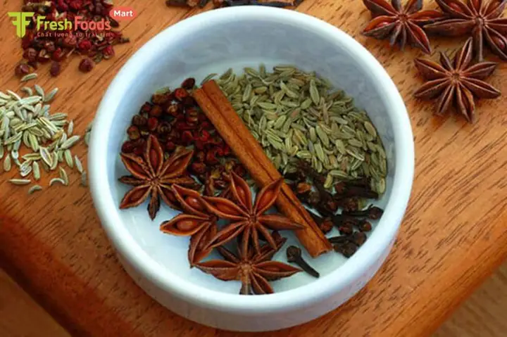 Cách Nấu Phở Nạm Bò Chuẩn Vị Hà Nội: Hướng Dẫn Chi Tiết