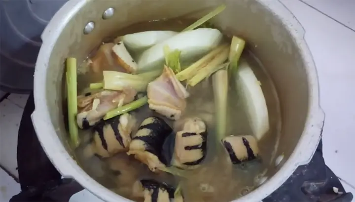 cách nấu rắn hầm sả