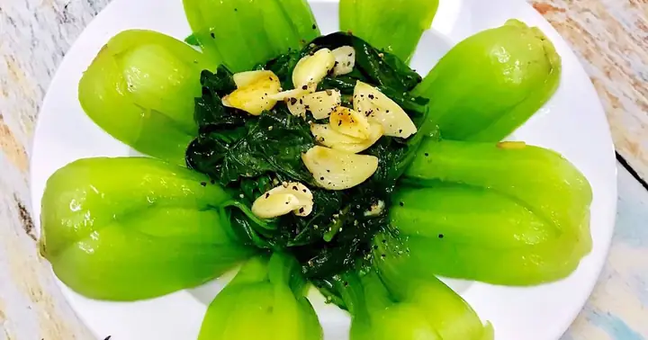 Chế biến rau cải chíp – Rau cải thìa xào tỏi