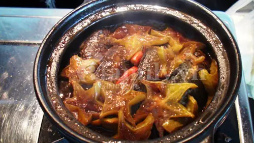 Cách Nấu Rươi Với Gấc Thơm Ngon Đậm Đà Hương Vị