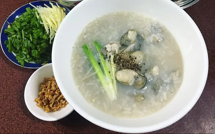 Cách Nấu Rươi Với Gấc Thơm Ngon Đậm Đà Hương Vị