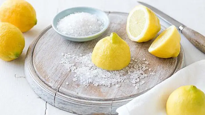 Sáp wax nấu bằng đường và chanh (hoặc giấm táo) Sáp wax nấu bằng đường và chanh (hoặc giấm táo)