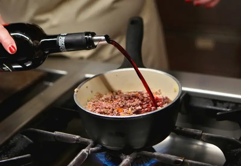 cách nấu sốt vang gân bò