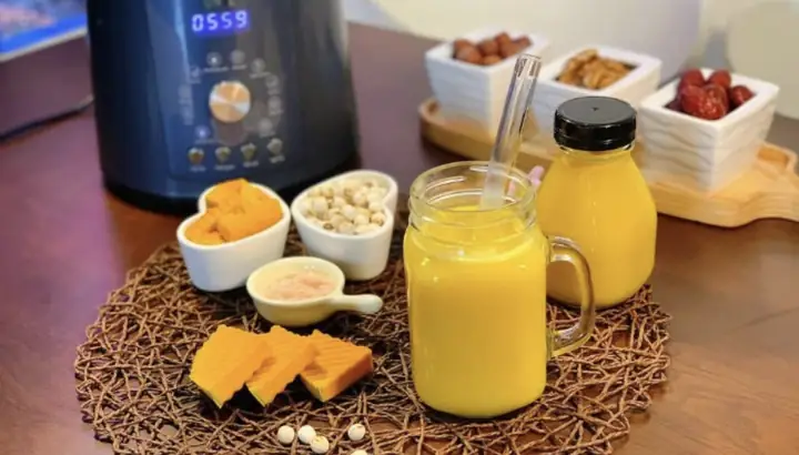 Cách nấu sữa bí đỏ hạt sen: Công thức đơn giản cho sức khỏe