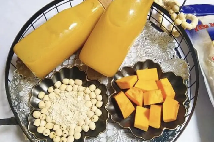 Cách nấu sữa bí đỏ hạt sen: Công thức đơn giản cho sức khỏe