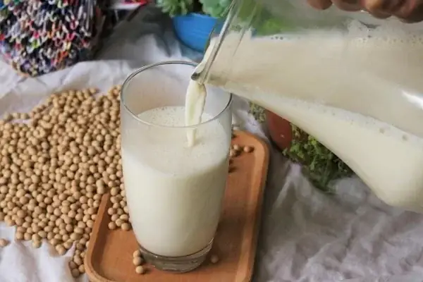 Cách Nấu Sữa Đậu Nành Với Sữa Tươi Thơm Ngon, Béo Ngậy Tại Nhà