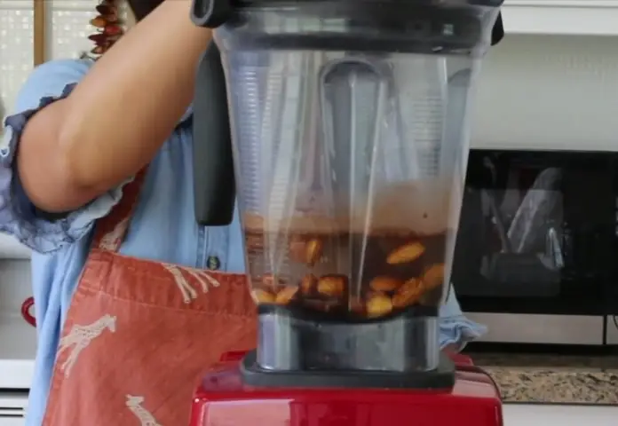 Bước 2:Xay các nguyên liệu