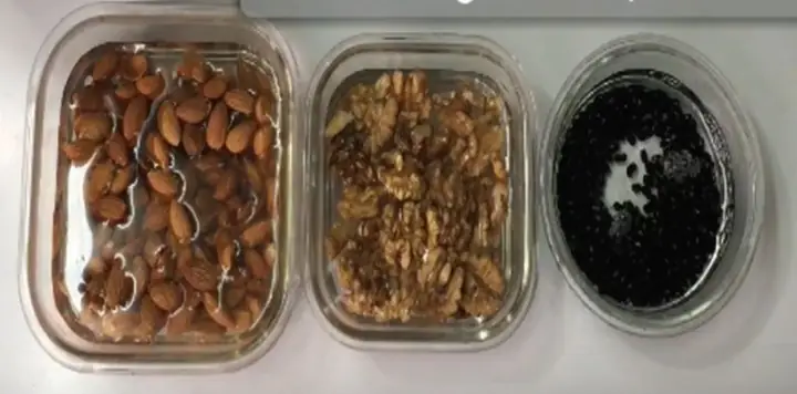 Nấu Sữa Hạnh Nhân Óc Chó Đậu Đen: Công Thức Chi Tiết A-Z