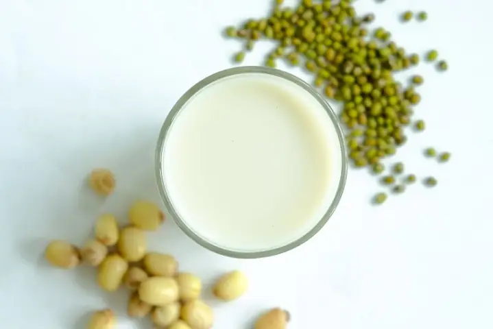 Cách Nấu Sữa Hạt Sen Cho Bé Thơm Ngon, Bổ Dưỡng Ngay Tại Nhà