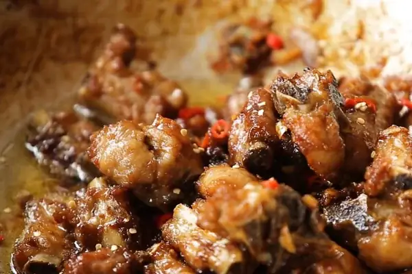 Cách Nấu Sườn Non Kho Chua Ngọt Đậm Đà Chuẩn Vị Gia Đình