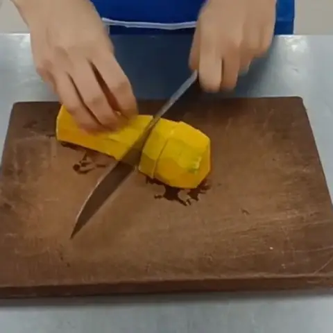 Hướng dẫn cách nấu súp bí đỏ thịt bò tại nhà chuẩn vị Hướng dẫn cách nấu súp bí đỏ thịt bò tại nhà chuẩn vị