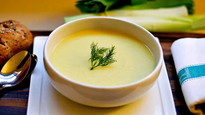 Cách nấu súp cho người già: Công thức bổ dưỡng, dễ tiêu hóa