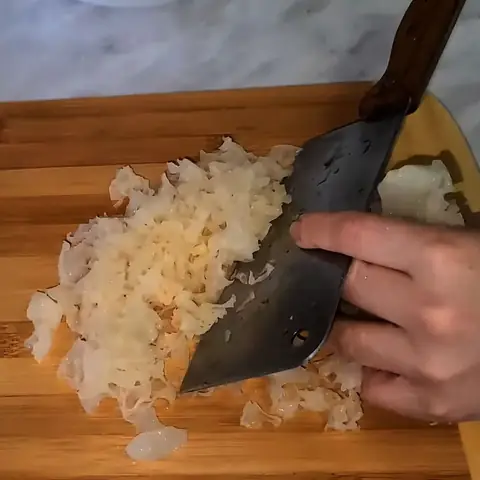 Hướng Dẫn Chi Tiết Cách Nấu Súp Cua Nấm Tuyết Thơm Ngon