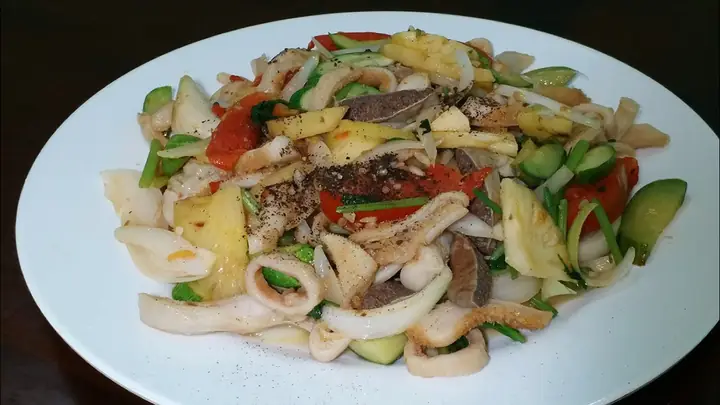 Cách nấu súp lòng bò thơm ngon chuẩn vị, dễ làm tại nhà