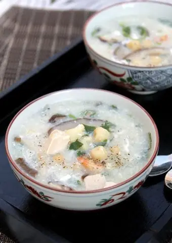 Cách Nấu Súp Tôm Hạt Sen Thơm Ngon Bổ Dưỡng Tại Nhà