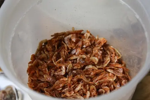 Cách Nấu Tép Khô Với Khế Chua Ngọt Đậm Đà Hương Vị Quê Nhà